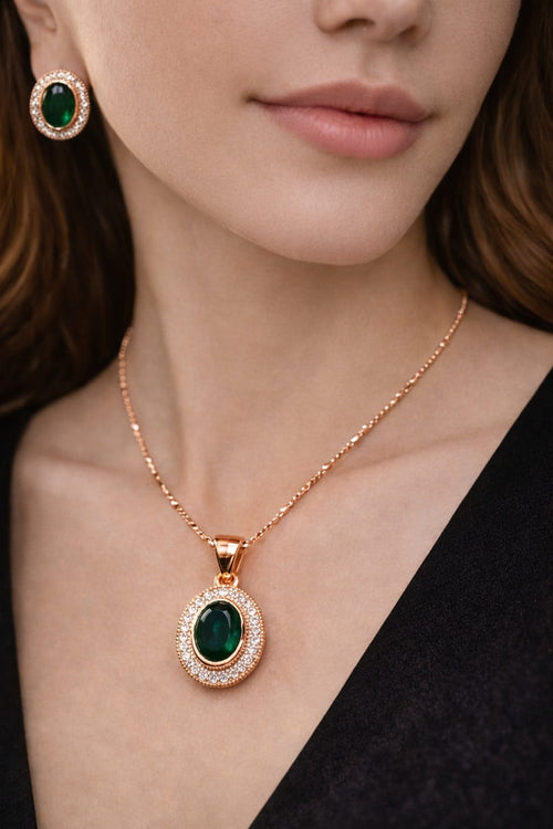 Emerald Aura Gold Pendant Set